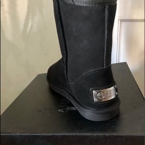 SOLD Brand new Australia Luxe boots!!!!SOLD